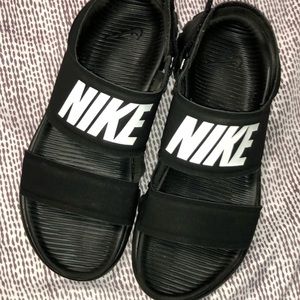 Nike Tanjun Sandal (Black)